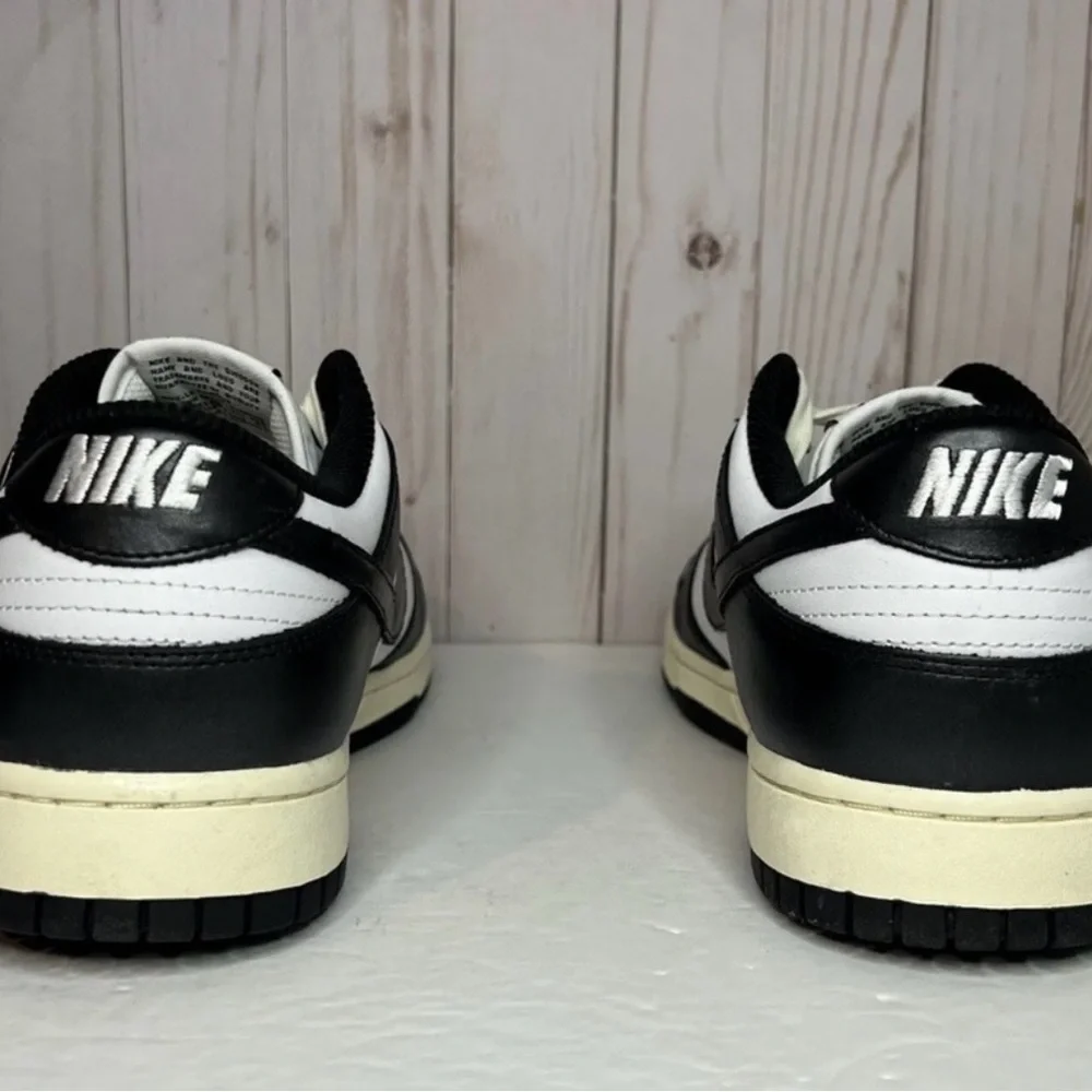 Nike Dunks Pandas Low Top Tennis Shoes, Men’s Size 8, NIB Dead Stock